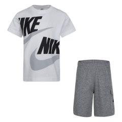 Nike Sportswear T-Shirt and Cargo Shorts Set